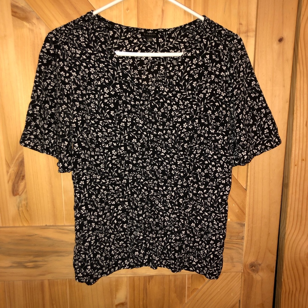 Talbots Black Floral V-Neck Button Down Short Sleeve Blouse Sz.8